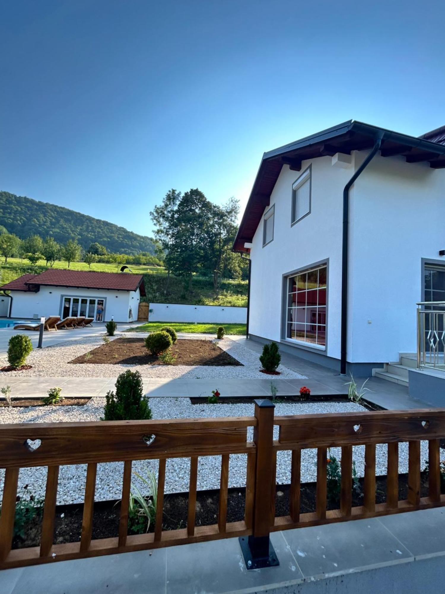 Romantic Lodge Μπάνια Λούκα Εξωτερικό φωτογραφία