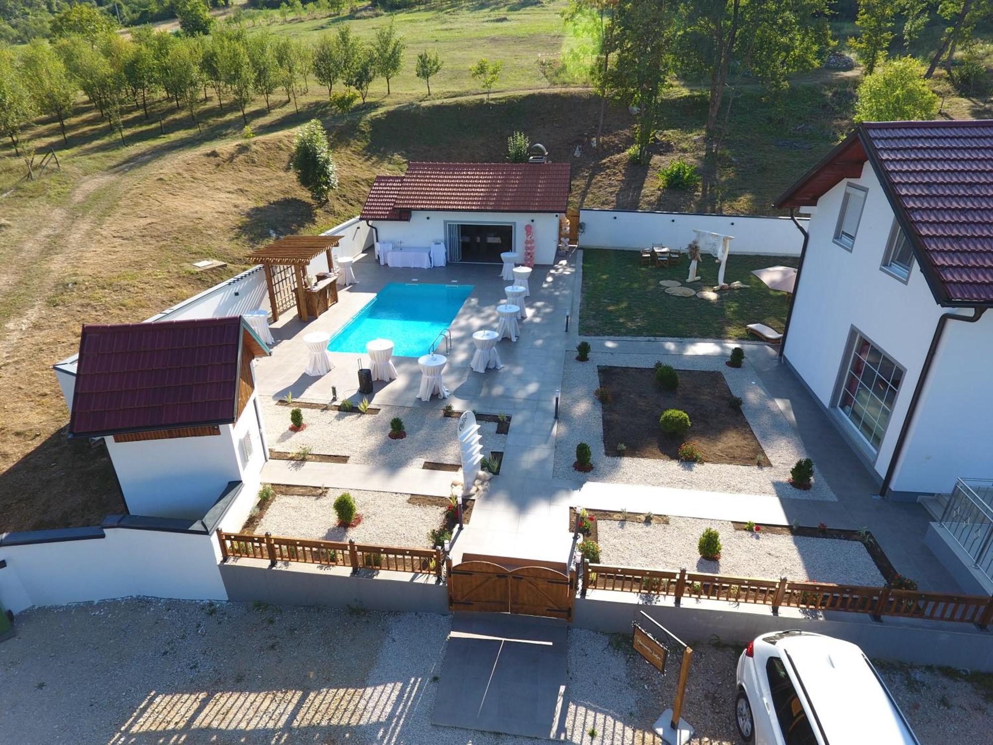 Romantic Lodge Μπάνια Λούκα Εξωτερικό φωτογραφία