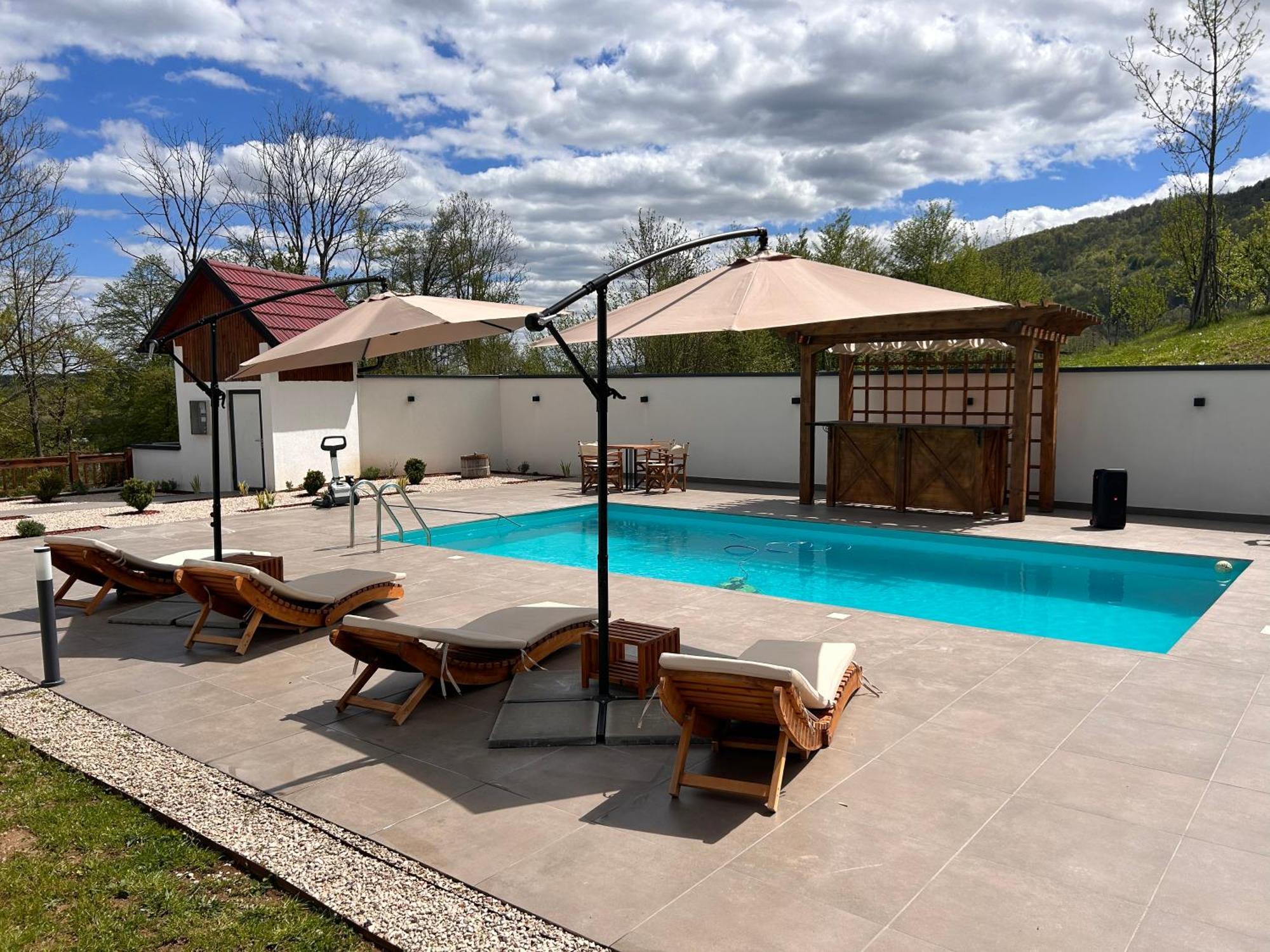 Romantic Lodge Μπάνια Λούκα Εξωτερικό φωτογραφία