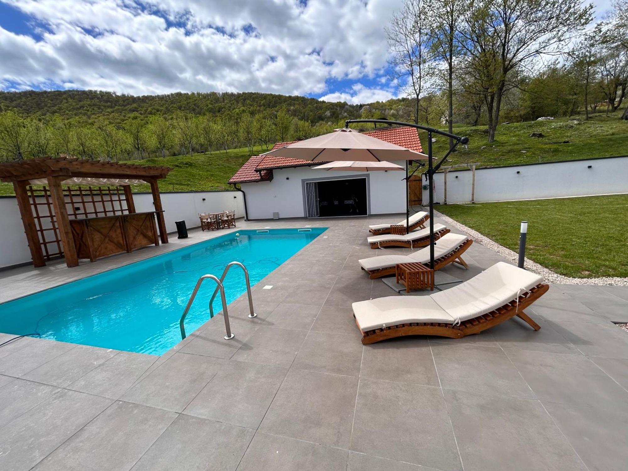 Romantic Lodge Μπάνια Λούκα Εξωτερικό φωτογραφία